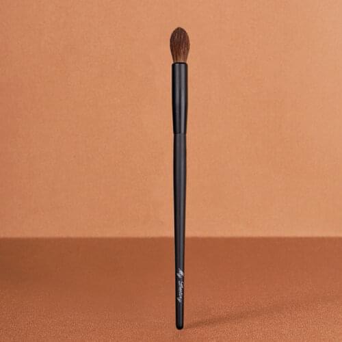 1pcs High Quality Eye Blending Brush Soft Squirrel Hair Medium Eyeshadow Brush Blender Make up Brush Cosmetic