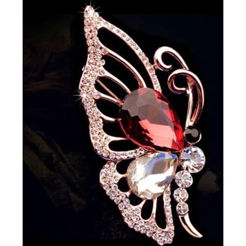 Butterfly Brooches Women alloy Pins with Rhinestone Female Clothing Accessories Party Decorations Fashion Brooches and Pins 2018