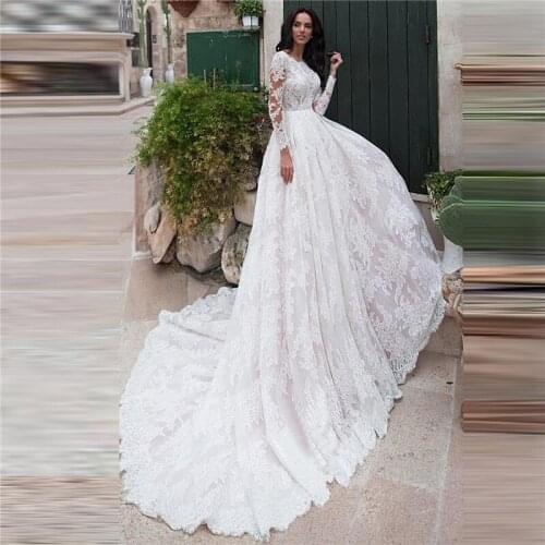 Middle East Long Sleeves Modest Wedding Dresses Lace Appliques A-Line Customized Bridal Gowns Pleated Fashionable Robe De Mariee