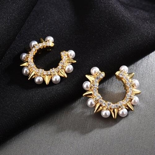 Top Quality Fashion No Ear Hole Rivets Style Earrings Micro Pave Cubic Zirconia Pearl Charms Clip Earrings For Women