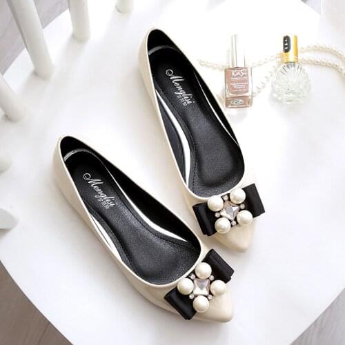 Rhinestone Spring Flat Shoes Women Pearl Fashion Flats Patent Leather Diamond Flats Mocasines Mujer