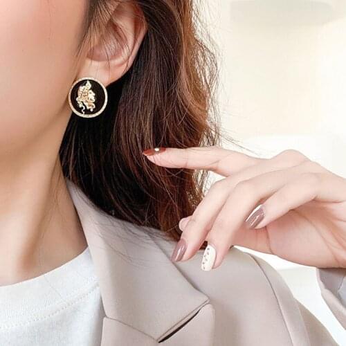 GorGor Clip Earrings Women Fashion Statement Avatar Coin Vintage Style Creative Temperament Minimalist Party Jewelry A093