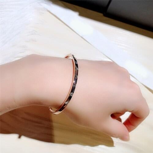 Charmwin Rigid Bracelets