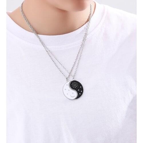 New Hot Selling Yin And Yang Stitching Sun Moon Alloy Two Petals Pisces Couple Pendant Necklace Fashion Jewelry Accessories Gift