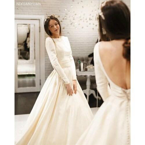 2021 Round Neck Bridal Gown Long Sleeves Open Back Satin Wedding Dresses Bride Gown Sweep Train A Line Wedding Dresses