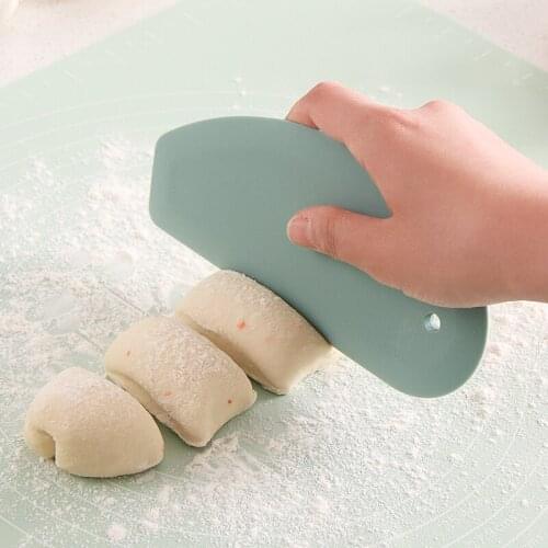 Food Grade Silicone Dough Scraper Multifunctional With Scale Pastry Cutter Cream Cake Butter Batter Spatula Kitchen Baking Tools