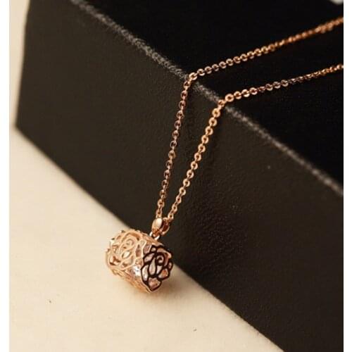 Luxury Hollow Camellia Crystal Necklaces Buckle For Women Rose Gold Color Short Choker Necklace Pendant Female Jewelry Gifts