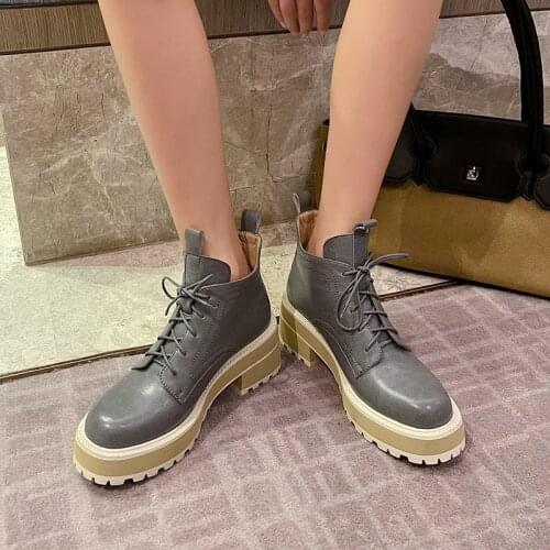 Handmade Quality New Genuine Leather Western Motorcycle Boots Women Platform Chunky High Heels Lace Up Martin Ankle Boots Black