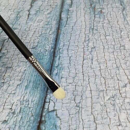 1Pcs Perfect Eyeshadow Makeup Brush Concealer Smudged Detail Micro Brush Kabuki Makeup Technique Multifunctional No logo