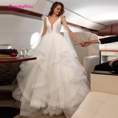 Sexy Deep V-Neck Ruffle Wedding Dresses Ball Gown Bride Dress 2021 Elegant Backless Robe de Mariage Dresses for Women