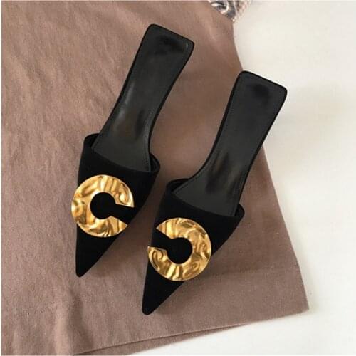 Hot 2021 Women Luxury Slippers Fashion Metal Buckle Brand Mules Pointed Toe Slip on Low Heel Dress Shoes Women Outdoor Slides