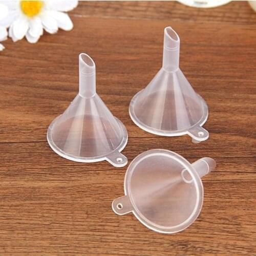 Mini Plastic Funnel Hopper Kitchen Cooking Accessories Gadgets Perfume Emulsion Packing Auxiliary Refillable Bottle Accessories