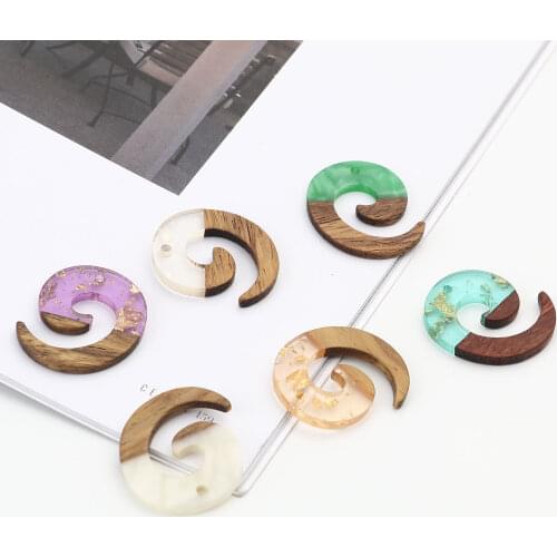 Doreen Box Resin & Wood Charms Pendants Wood Effect Resin Charms Swirl Natural Pendant for DIY Jewelry Making 28mm x 24mm, 3 PCs