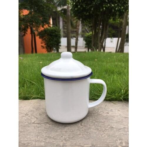 370ml unbreakable nostalgic cookable heatable enamel tea mug with lid blue rim on mug Wide mouth cup with lid Flat bottom cup