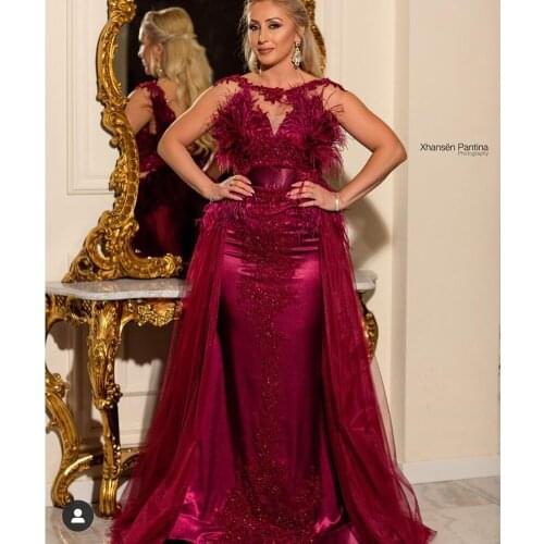 Detachable train prom dresses 2020 feather crew neckline lace appliques feather tulle lace evening dresses wine red