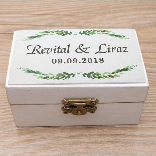 Wedding Ring Box,Rustic Ring Bearer Box,Personalized Ring Box,Floral Wreath Wedding Box,Bridal Shower Gift for Couples Rings