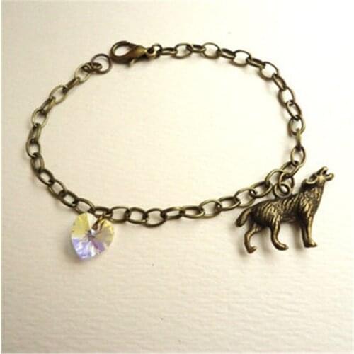 Breaking Dawn Bellas Wolf & Heart charm Bracelet Prop Replica Jewelry