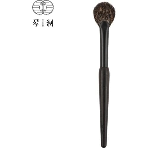 QINZHI Professional Handmade Make Up Brush Z219 Small Fan Shape Highlighter Brush Soft Canadian Squirrel Hair Makeup Brushes