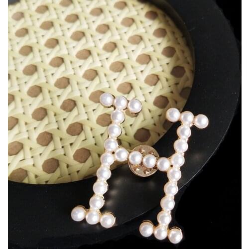 Drop Ship Fashion Metal Alloy Pearl Greek Letter Fashion Broochs for Ladies