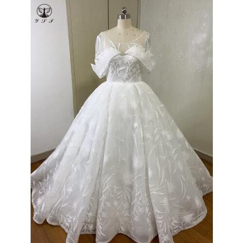 Classic Wedding Dresses O Neck Short Sleeve Pleated Ball Gown Princess Lace Robe De Mariee