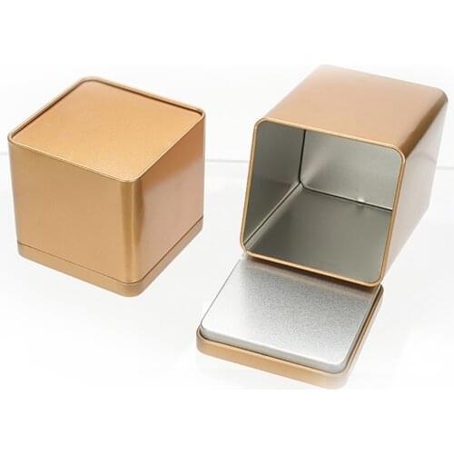 Xin Jia Yi Packaging Hot Sale Lip Shape Lip Stick Packaging Lipstick Tin Container