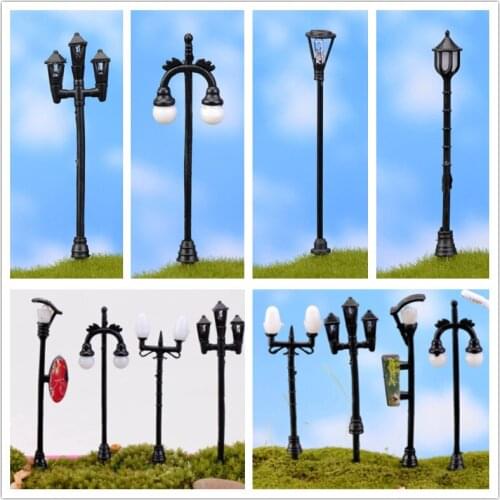 1PCS Garden Lamps Street Lamps Model Building Lights Miniatures Moss Terrariums Desktop Bottle Resin Crafts Decoration For Home
