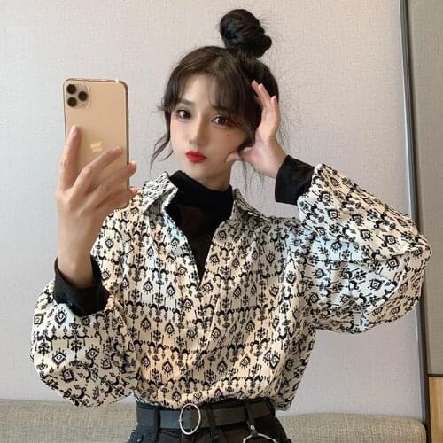 Top womens spring and autumn winter vacation two long sleeved bottoms new Korean loose design shirt