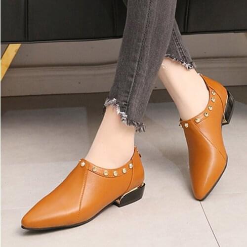 Plus Size 35-42 Women Shoes Pointed Toe oxfords Shoes Rivets Dress Shoes Low Heels Ladies Shoes Woman Flats Zapatos Mujer 220