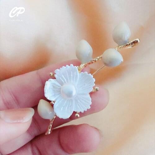 Shell Plum Blossom Flower Brooches For Women Wedding Brooch Pins Holiday Jewelry Gifts