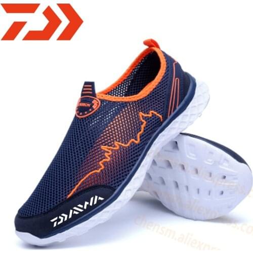 2020 Dawa New Plus Size Fishing Breathable Upstream Shoes Light Female Running Shoes Daiwa Men Outdoor Sports Wading Shoes