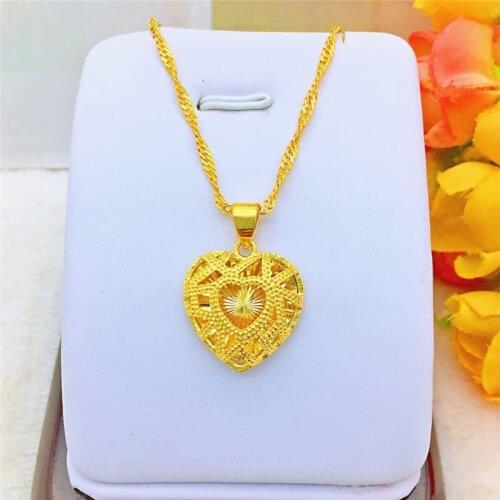 Fashion Classic Sand Gold 14K Neckalce for Women Wedding Statement Jewelry Delicate Heart-Shaped Pendants Necklace Birthday Gift