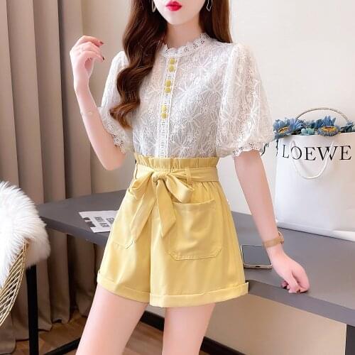 2021 new summer celebrity small incense wind and western style lace shirt wide-legged wood ear bandage elastic shorts suit