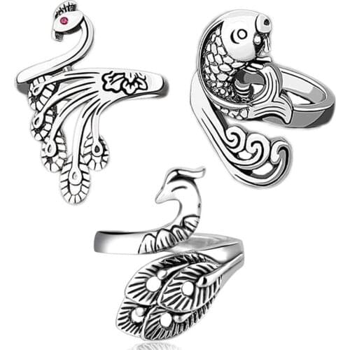 3Pcs Adjustable Knitting Loop Ring-Peacock Goldfish Open Finger Ring,Crochet Finger Yarn Holder,Yarn Guide Finger Holder