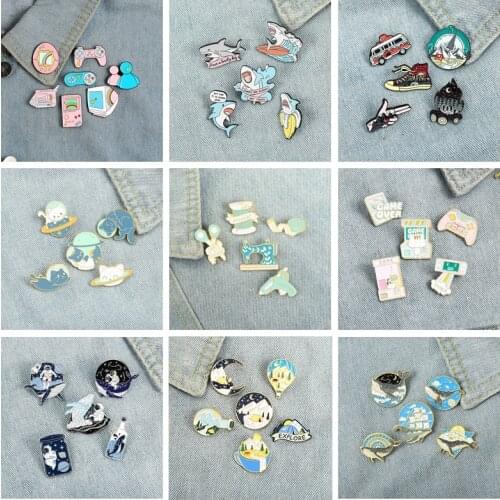 Explore Nature Adventure Enamel Pins Brooches Mountain Forest Lakes Camping Denim Badges Jewelry Gift For Friends Wholesale