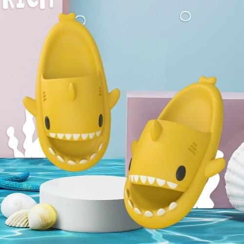 Summer Slippers Men Women Cartoon Shark Shape Slides Outdoor Women Funny Shoes Male Non-slip Beach Flip Flops Женские тапочки