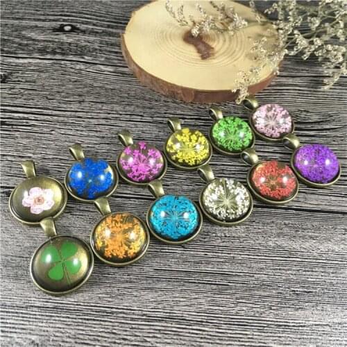 Handmade Dried Flower Vintage Short Necklace for Women Natural Plants Pendant Female Glass Ball Sweater Chain Trendy Jewelry