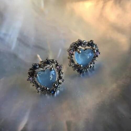 Vintage Love Rhinestone Stud Earrings Blue Crystal Earrings Peach Heart Stud Earrings for Women Girl Gifts 1 Pair