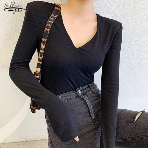 Womens Long Sleeves V-neck Tops Cotton T-shirt Autumn 2021 Cushioned Shoulder Tops Slim Bottoms Clothes New Office Lady 15805