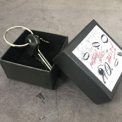 Flite Magic Tricks Borrowed Ring to Keychain Appear Vanish Magia Magician Close Up Street Illusions Gimmicks Mentalism Props