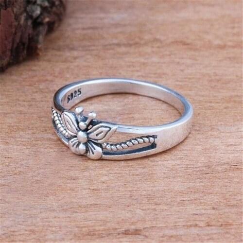 Vintage silver-plated carved butterfly ring ladies bohemian exquisite handmade ring birthday friend party fashion jewelry gift