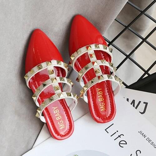Flower Children Summer Girls Pointed Toe Rivet Slippers For Teens Kids Girls British Princess Beach Sandals Dance Shoes New 2020