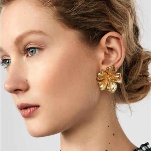 ZA Design Alloy Flower Stud Earrings for Women Rhinestone Carved Elegant Simple Style 2020 New Arrival Wholesale Price ET1049