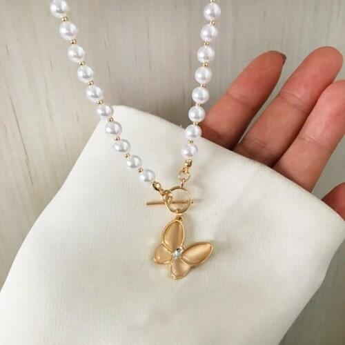 Style Restoring Ancient Ways Of Imitation Pearl Necklace Pendant Chain Of Clavicle Butterfly