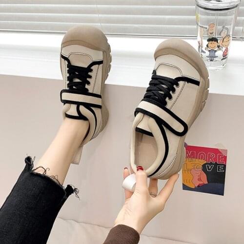 2021 Spring and Autumn New Womens Singles Shoes Fashion Retro Style Velcro Thick Bottom Casual Big Toe Shoes Large Size 35-40