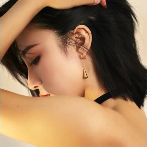 18k gold-plated European and American simple temperament personality wild drop earrings long elite lawyer the same paragraph