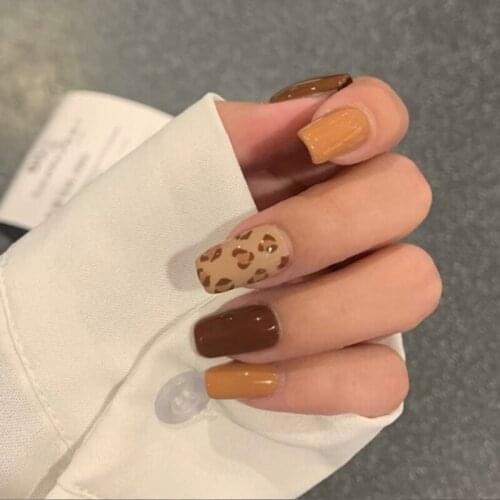 24pcs Fake Nails With Glue Short Style Yellow Coffee Leopard Square Nail Stickers Finished False Nails Press On Nails Designs DL