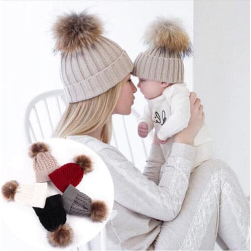 2020 New 2PCS/set Mom Mother+Baby Knit Pom Bobble Hat Kids Girls Boys Winter Warm Beanie Hats Accessories