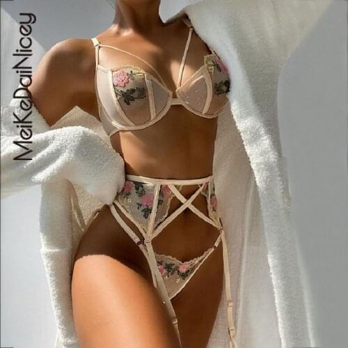 MeiKeDaiNicey 2021 Fashion Womens Classic Embroidery Heavy Craft Lace Mesh Underwear Gathered Three Piece Set