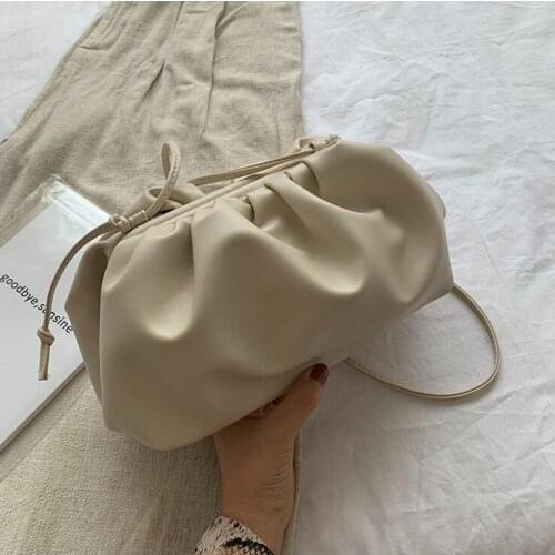 20pcs/lot 2019 New Ladies Dumplings Package Simple Solid Color Fashion Trend Wild Personality Shoulder Bag Messenger Bag Purse