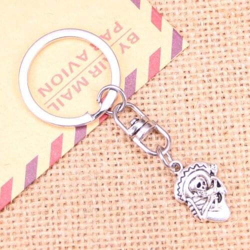 New Fashion Keychain 22x15mm skull in sombrero with guitar Pendants DIY Men Jewelry Car Key Chain Souvenir For Gift